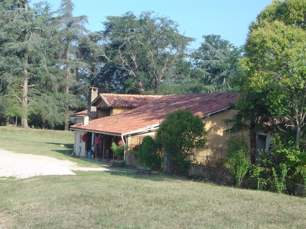 Relais Du Haget Bed & Breakfast Cravenceres Exterior photo