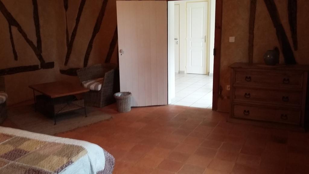 Relais Du Haget Bed & Breakfast Cravenceres Exterior photo